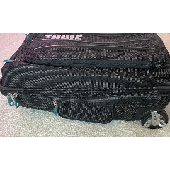 Thule Crossover 25Inch Rolling Backpack Weekend Luggage good condition - Picture 6 of 14